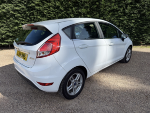 2014 Ford Fiesta 1.0 T Ecoboost Zetec in White — image 5