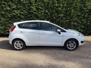 2014 Ford Fiesta 1.0 T Ecoboost Zetec in White — image 6