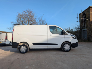 2018 Ford Transit Custom 2.0 300 Ecoblue L1 H1 Euro 6 5dr in White — image 3
