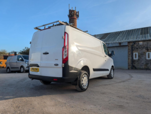 2018 Ford Transit Custom 2.0 300 Ecoblue L1 H1 Euro 6 5dr in White — image 5