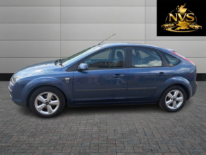 2006 Ford Focus 1.6 Zetec Climate in Blue — image 4
