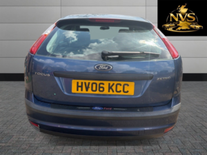 2006 Ford Focus 1.6 Zetec Climate in Blue — image 6