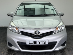 2011 Toyota Yaris 1.33 Dual Vvt-I Tr Multidrive S Euro 5 5dr in Silver — image 2