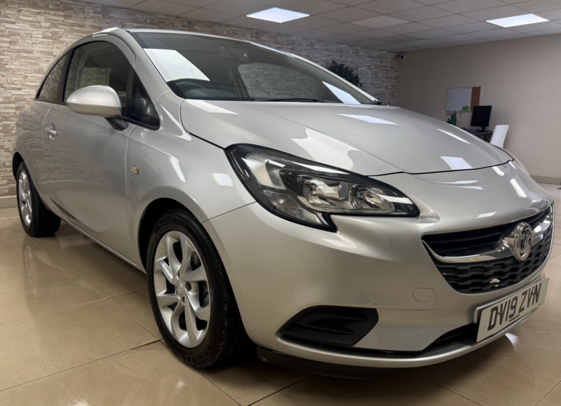 2019 Vauxhall Corsa 1.4i Ecotec Sport Hatchback 3dr Petrol Manual Euro 6 (75 Ps) in Multicolour — image 1