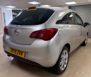 2019 Vauxhall Corsa 1.4i Ecotec Sport Hatchback 3dr Petrol Manual Euro 6 (75 Ps) in Multicolour — image 4