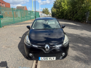 2015 Renault Clio 0.9 Tce Dynamique Medianav Euro 5 (s/s) 5dr in Black — image 6
