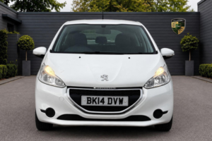2014 Peugeot 208 1.0 Vti Access+ Euro 5 5dr in White — image 3