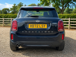 2022 MINI Countryman 1.5 Countryman Cooper Classic in Black — image 4