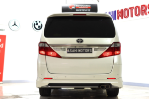 2013 Toyota Alphard 2.4l Petrol Automatic (s/s) 7str in White — image 4