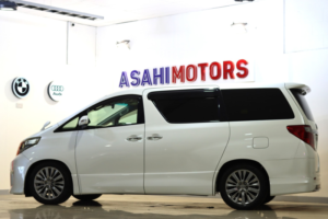 2013 Toyota Alphard 2.4l Petrol Automatic (s/s) 7str in White — image 5