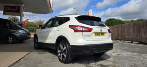 2016 Nissan Qashqai 1.5 Dci N-Connecta in White — image 3