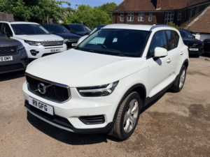 2019 Volvo Xc40 T3 Momentum in White — image 6