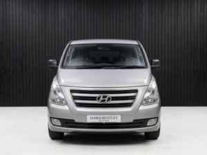 2017 Hyundai I800 2.5 Crdi Se Auto Euro 6 5dr in Silver — image 3