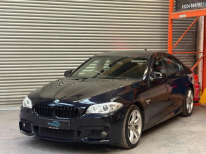 2012 BMW 5 Series 2.0 520d M Sport Steptronic Euro 5 (s/s) 4dr in Black — image 4