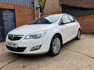 2011 Vauxhall Astra 1.4 16v Excite in White — image 5