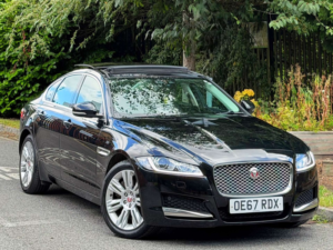 2017 Jaguar Xf 2.0d Portfolio Saloon 4dr Diesel Auto AWD Euro 6 (s/s) (240 Ps) in Black — image 2