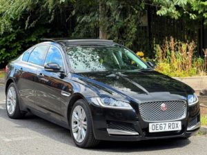 2017 Jaguar Xf 2.0d Portfolio Saloon 4dr Diesel Auto AWD Euro 6 (s/s) (240 Ps) in Black — image 6