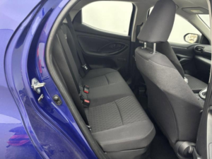 2023 Toyota Yaris 1.5 Vvt-H Icon Hatchback 5dr Petrol Hybrid E-CVT Euro 6 (s/s) (116 Ps) in Blue — image 5