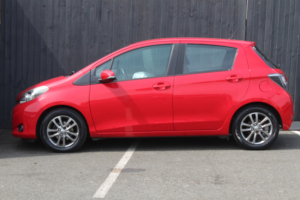 2014 Toyota Yaris 1.3 Dual Vvt-I Icon Plus in Red — image 5