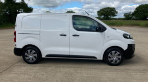 2019 Citroen Dispatch 1.5 Bluehdi 1000 Enterprise Xs Plus Vat in White — image 3
