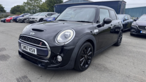 2017 MINI Hatch 2.0 5-Door Hatch Cooper S in Black — image 6
