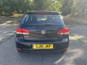 2011 Volkswagen Golf 1.6 Tdi Match 3 Door in Black — image 6