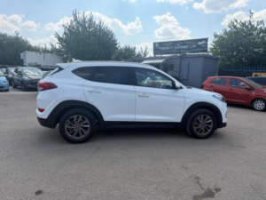 2016 Hyundai Tucson 1.7 Crdi Blue Drive Se Nav Dct Euro 6 (s/s) 5dr in White — image 4