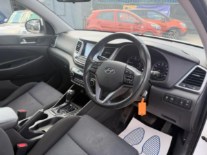 2016 Hyundai Tucson 1.7 Crdi Blue Drive Se Nav Dct Euro 6 (s/s) 5dr in White — image 5