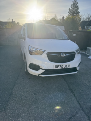 2020 Vauxhall Combo 1.6 Turbo D 2300 Sportive in White — image 2