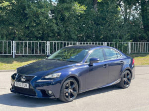 2013 Lexus Is 2.5 300h Premier E-CVT Euro 5 (s/s) 4dr in Blue — image 3