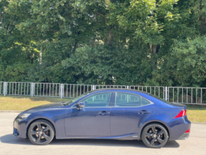 2013 Lexus Is 2.5 300h Premier E-CVT Euro 5 (s/s) 4dr in Blue — image 4