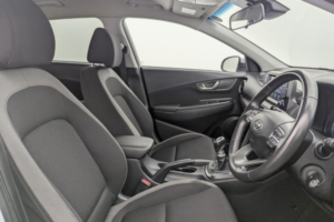 2020 Hyundai Kona 1.0 T-Gdi Play SUV 5dr Petrol Manual Euro 6 (s/s) (120 Ps) in White — image 3