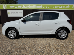 2019 Dacia Sandero 1.0 Comfort Sce 75 My18 in White — image 3