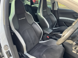 2017 SEAT Leon 2.0 Tsi Cupra 290 Black 5 Door in White — image 5
