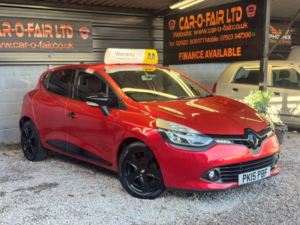 2015 Renault Clio 0.9 Dynamique Medianav Tce 90 Stop & Start in Red — image 3
