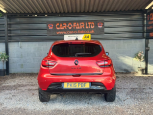 2015 Renault Clio 0.9 Dynamique Medianav Tce 90 Stop & Start in Red — image 6