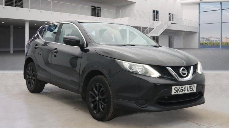 2014 Nissan Qashqai 1.2 Dig-T Visia 2WD Euro 5 (s/s) 5dr in Black — image 1