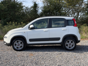 2014 Fiat Panda 1.3 Panda 4x4 1.3 Multijet 75 Bhp 4x4 in White — image 4