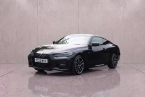 2022 BMW 4 Series 2.0 420d M Sport Mhev Auto 2dr in Black — image 3