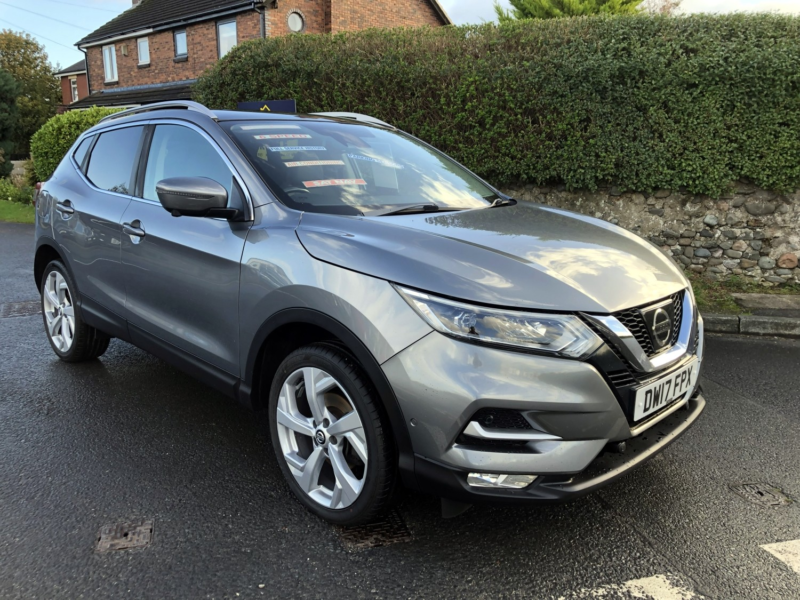 2017 Nissan Qashqai 1.5 Dci Tekna Turbo Diesel 6 Speed Manual Hatchback - Full Service History - 2 Owners - 88000 M in Grey — image 1