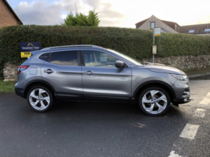 2017 Nissan Qashqai 1.5 Dci Tekna Turbo Diesel 6 Speed Manual Hatchback - Full Service History - 2 Owners - 88000 M in Grey — image 2
