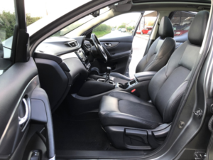2017 Nissan Qashqai 1.5 Dci Tekna Turbo Diesel 6 Speed Manual Hatchback - Full Service History - 2 Owners - 88000 M in Grey — image 4