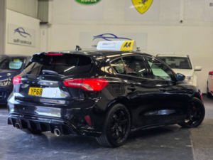 2018 Ford Focus 1.0 T Ecoboost St-Line X in Black — image 6