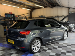 2018 SEAT Ibiza 1.0 Tsi Fr in Grey — image 4