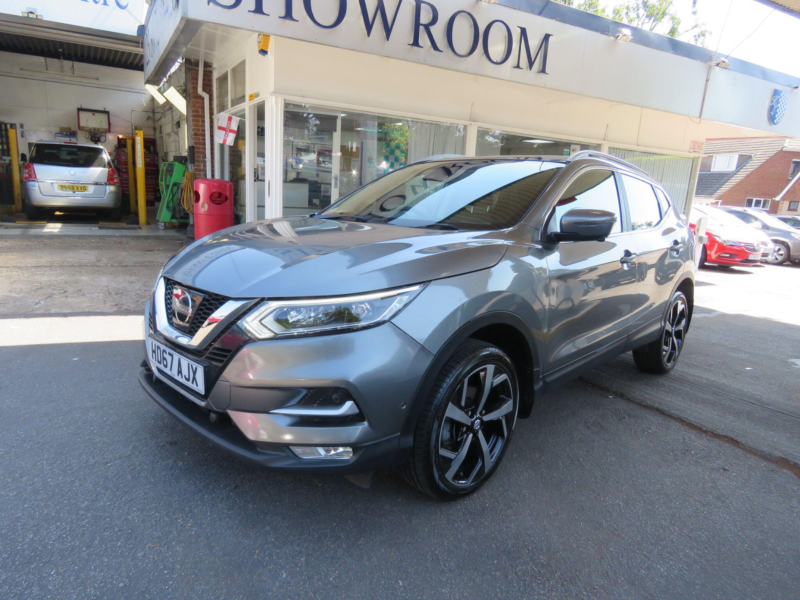 2018 Nissan Qashqai 1.6 Dig-T Tekna Euro 6 (s/s) 5dr in Grey — image 1