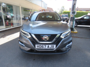 2018 Nissan Qashqai 1.6 Dig-T Tekna Euro 6 (s/s) 5dr in Grey — image 2