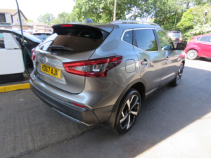 2018 Nissan Qashqai 1.6 Dig-T Tekna Euro 6 (s/s) 5dr in Grey — image 5