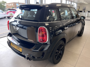 2011 MINI Countryman 1.6 Cooper S Countryman in Black — image 5