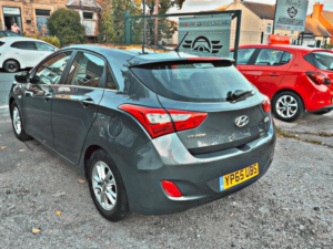 2015 Hyundai I30 1.6 Crdi Blue Drive Se Euro 6 (s/s) 5dr in Grey — image 4