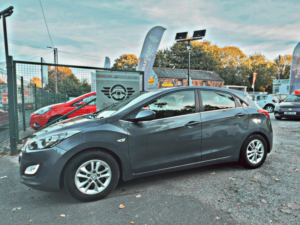 2015 Hyundai I30 1.6 Crdi Blue Drive Se Euro 6 (s/s) 5dr in Grey — image 5